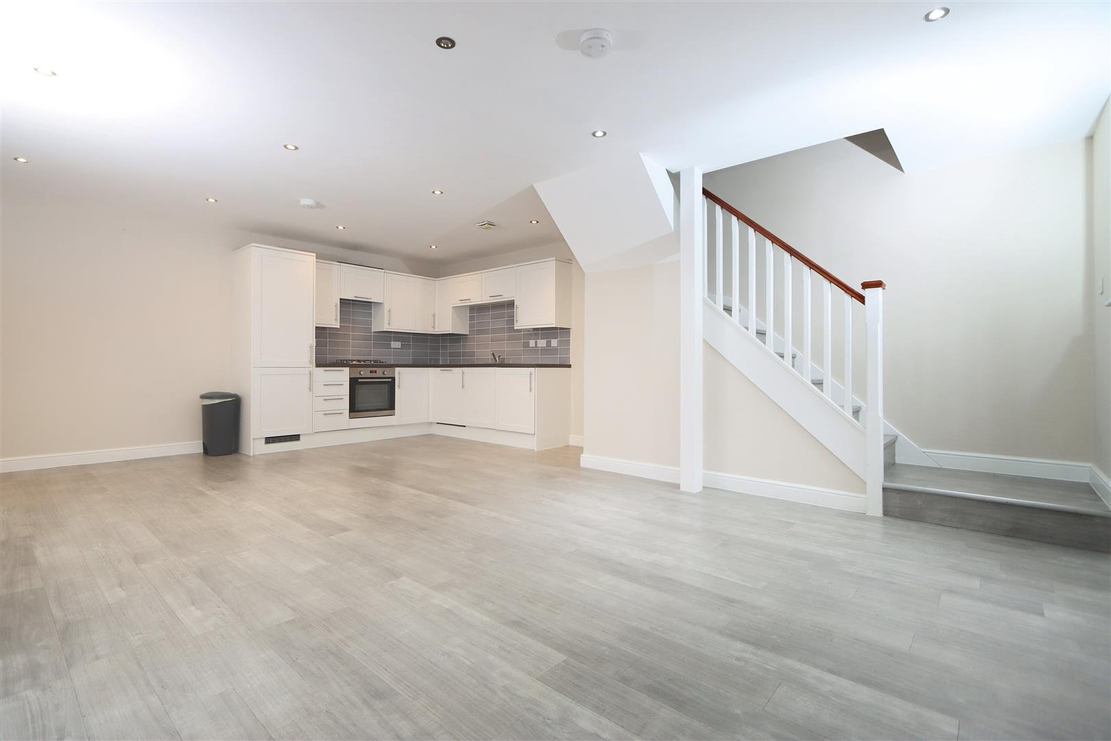 2 bed property in The Village, Kidderminster
